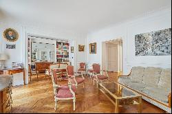 Paris 16th District – A 4/5 bed apartment