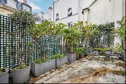 Paris 6th District - Saint Germain des Prés, terrace, two bedrooms.