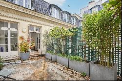 Paris 6th District - Saint Germain des Prés, terrace, two bedrooms.