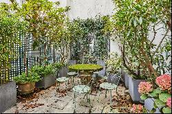 Paris 6th District - Saint Germain des Prés, terrace, two bedrooms.