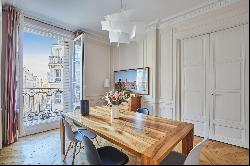 Paris 7th District – A 4-bed family apartment