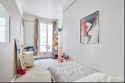 Paris 17th District – An elegant 4-bed apartment