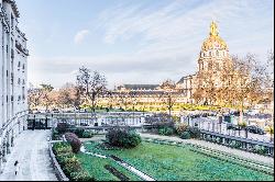 Paris 7th District – A 3/4 bed apartment commanding a magnificent view