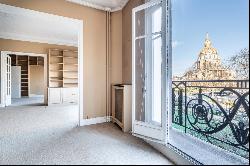 Paris 7th District – A 3/4 bed apartment commanding a magnificent view