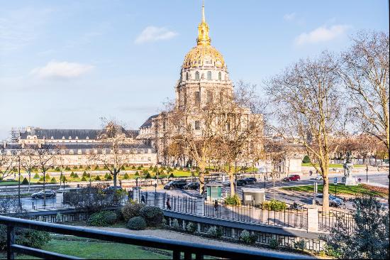 Paris 7th District - A 3/4 bed apartment commanding a magnificent view