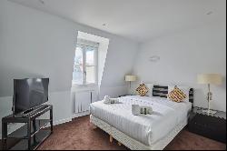 Sale - Apartment Paris 16th (Porte-Dauphine)