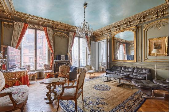 Paris 8th District - An elegant 7-room apartment