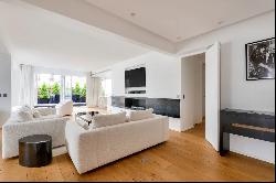 Paris 8th District – A 3-bed apartment with a terrace in a prestigious location