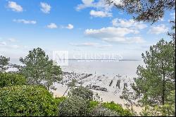 Bassin d' Arcachon, Cap Ferret in 1st line. 60 kms from Bordeaux City