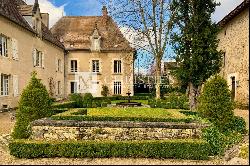 for sale Estate of 97ha with 2 chateaux near Angouleme