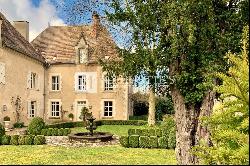 for sale Estate of 97ha with 2 chateaux near Angouleme