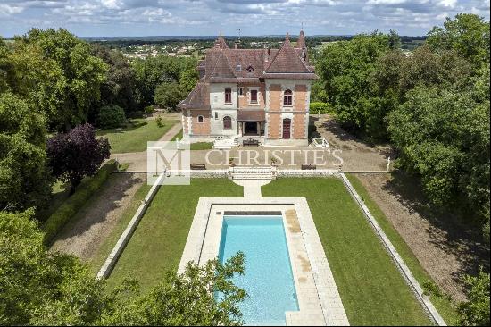 Cognac - Magnificent chateau with panoramic views