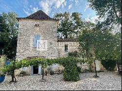 Delightful C18th Chateau with 5 Hectare Estate near Bergerac