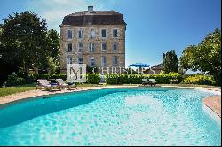 For Sale 18th century Dordogne château with pool