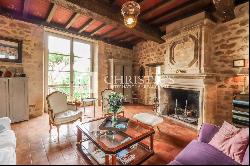 Spectactular Chateau with 79 acres of meadows, & hobby vineyard close to Bazas