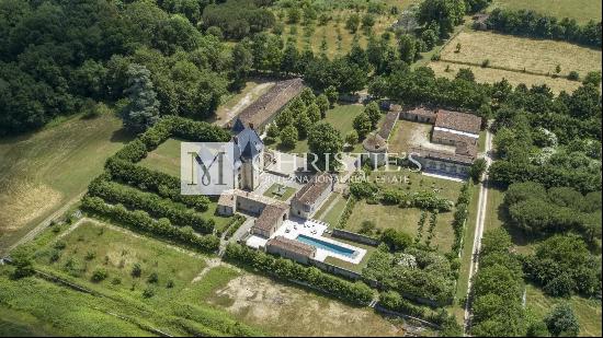 Exceptional 15th-Century ISMH Chateau : A Majestic Retreat set on a 93-Hectare Estate