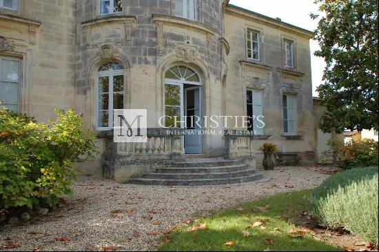 For sale character vineyard estate of 28 ha in one block