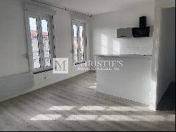 Investment property with 7 flats and private courtyard, La Rochelle