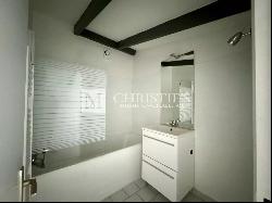 Investment property with 7 flats and private courtyard, La Rochelle