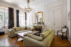 Bordeaux near Primrose  - 5-bedroom private mansion with garden