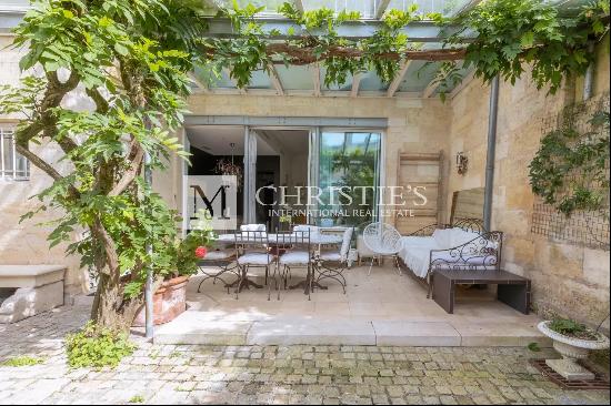 BORDEAUX SAINT-GENeS - MANSION WITH OUTDOOR AREA