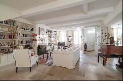 Exceptional property with swimming pool, garage and guest house in the heart of Saint-Mar