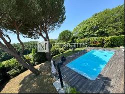 Charming family home with a pool