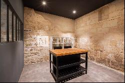 BORDEAUX CHARTRONS – STONE TOWNHOUSE WITH GARAGE