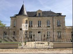 Attractive hobby vineyard estate for sale with 1 ha AOC Médoc