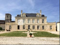 Attractive hobby vineyard estate for sale with 1 ha AOC Médoc