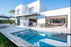 4-bedroom family villa, swimming pool