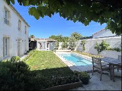 Luxury 2016 property with old-world charm, La Flotte