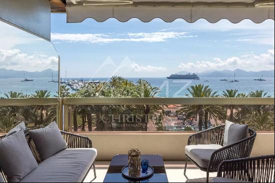 Cannes Croisette - 2 bedrooms apartment with panoramic sea view