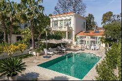 Exclusivity -Splendid Bourgeois Villa in a Tranquil Setting