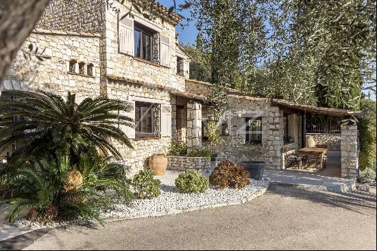 Close to Saint-Paul de Vence - Provencal villa