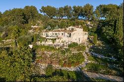 Close to Saint-Paul-de-Vence - Superb Provencal property