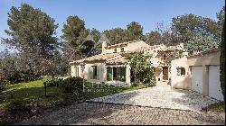 Saint-Paul-de-Vence - Charming Provencal property