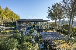 MOUGINS - CONTEMPORARY VILLA WITH PANORAMIC VIEW