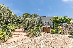 Close to Saint-Paul de Vence - Stunning fully refurbished property