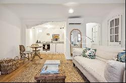 MOUGINS - In the heart of the village - Charming House