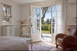 Mougins - 6 bedrooms sea view house