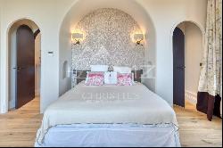 MOUGINS - Vieux Village - Superb property