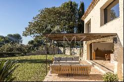 Close to Mougins Village - Gated domain in Castellaras - 5 bedrooms and private pool