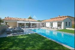 Saint-Tropez - Mondern villa in the center