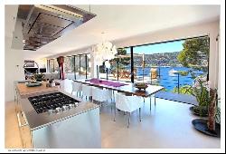 Saint-Jean Cap Ferrat - Sea front modern villa