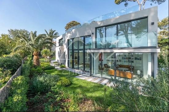 Cap d'Antibes - New contemporary villa