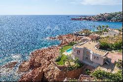 Close to Cannes - Waterfront villa