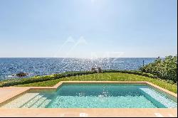 Close to Cannes - Waterfront villa