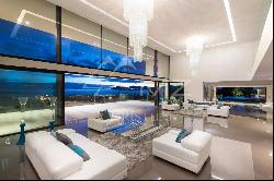 Cannes-Exceptional property