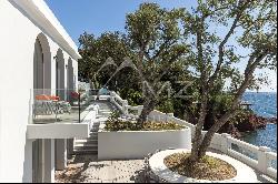 Close to Cannes - Waterfront villa